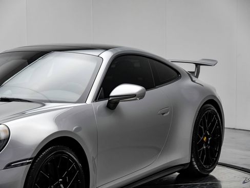 Used 2024 Porsche 911 Carrera GTS image 29
