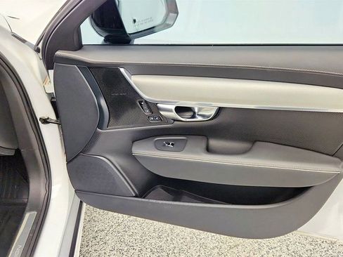 Used 2020 Volvo S90 T6 R-Design w/ Protection Package Premier image 25