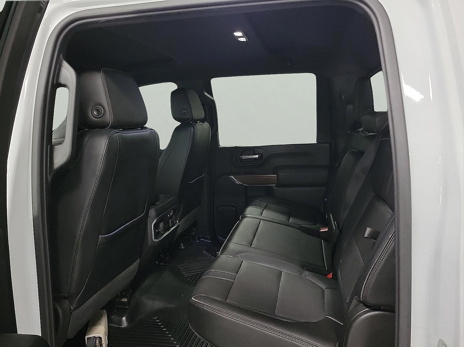 Used 2020 Chevrolet Silverado 2500 High Country AWD/4WD image 9