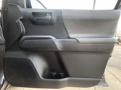 Used 2022 Toyota Tacoma SR image 24