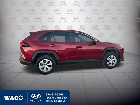 Used 2020 Toyota RAV4 LE image 15