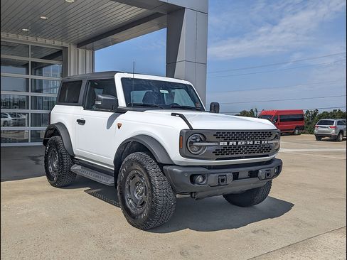 Used 2025 Ford Bronco Badlands AWD/4WD image 5