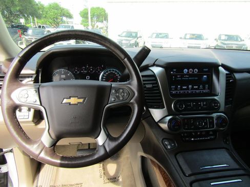 Used 2018 Chevrolet Suburban Premier w/ Max Trailering Package RWD image 17