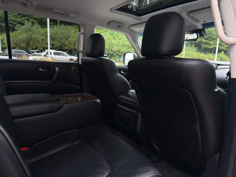 Used 2017 INFINITI QX80 4WD w/ Driver Assistance Package image 20
