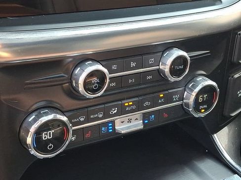 Used 2021 Ford F150 Lariat w/ Equipment Group 502A High AWD/4WD image 19