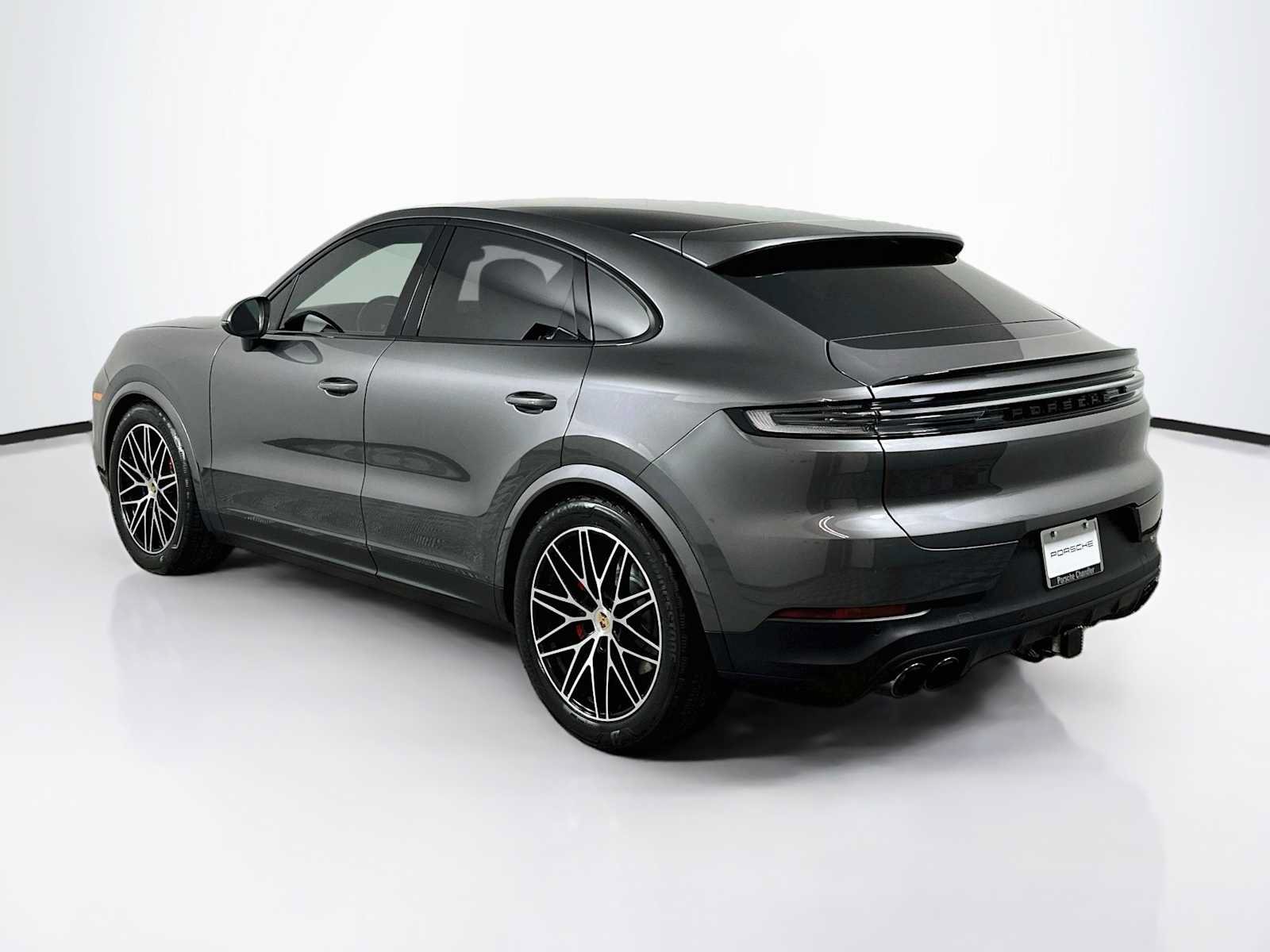 Certified 2024 Porsche Cayenne S AWD/4WD image 3