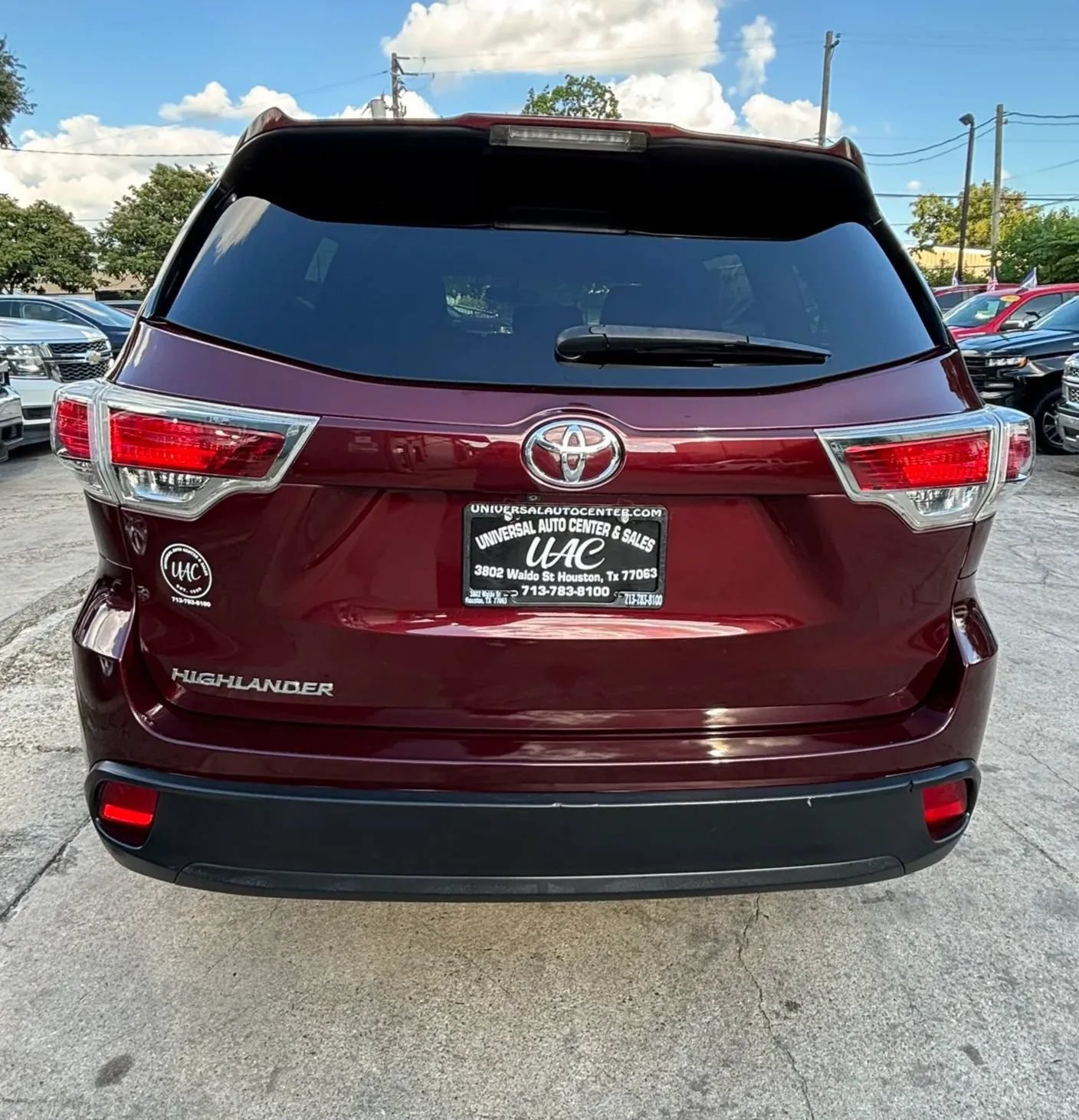 Used 2016 Toyota Highlander LE FWD image 6
