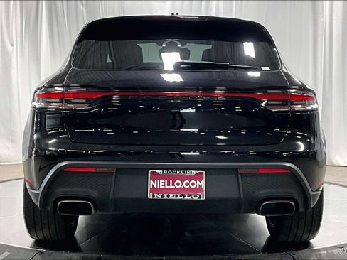 Used 2025 Porsche Macan AWD/4WD image 8