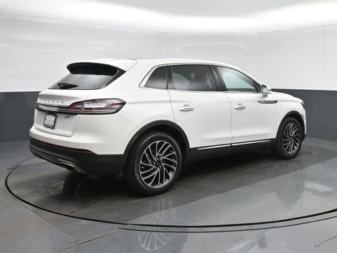 Used 2020 Lincoln Nautilus Reserve w/ Equipment Group 201A image 7