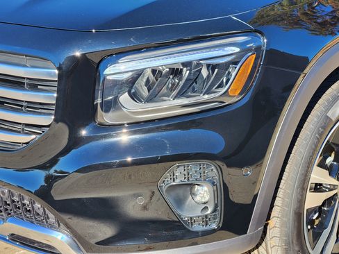 New 2026 Mercedes-Benz GLB 250 image 7