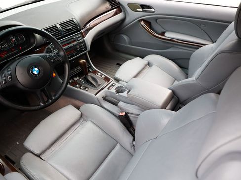 Used 2005 BMW 330Ci Convertible image 6