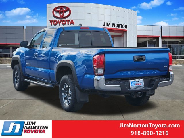 Used 2017 Toyota Tacoma TRD Off-Road w/ Tow Package AWD/4WD image 8