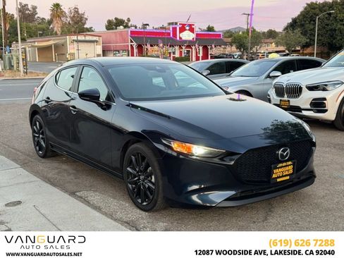 Used 2021 MAZDA MAZDA3 s FWD image 1