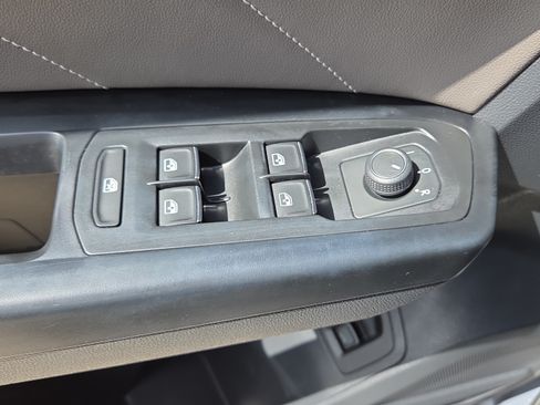 Used 2021 Volkswagen Atlas Cross Sport SEL R-Line FWD image 32