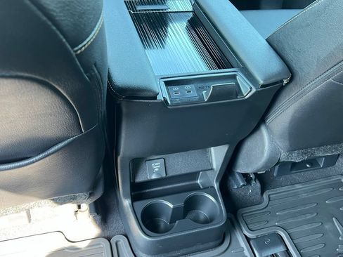 Certified 2025 Toyota Sienna XLE Woodland Edition AWD/4WD image 18
