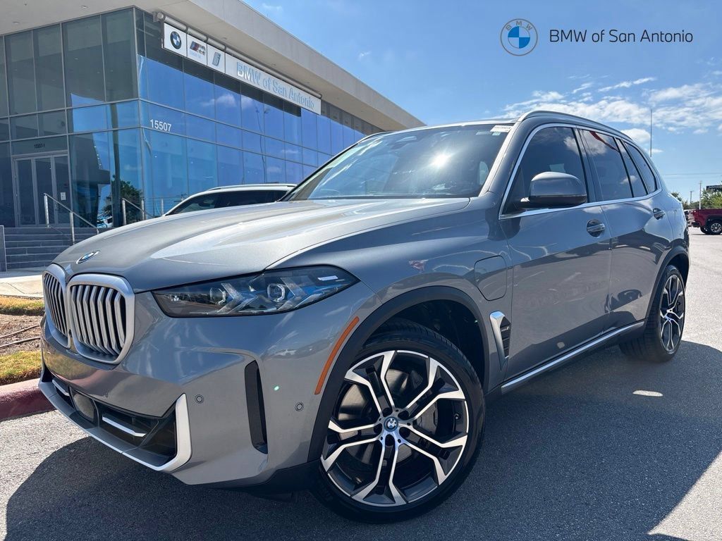 Certified 2024 BMW X5 xDrive50e w/ Premium Package AWD/4WD image 1