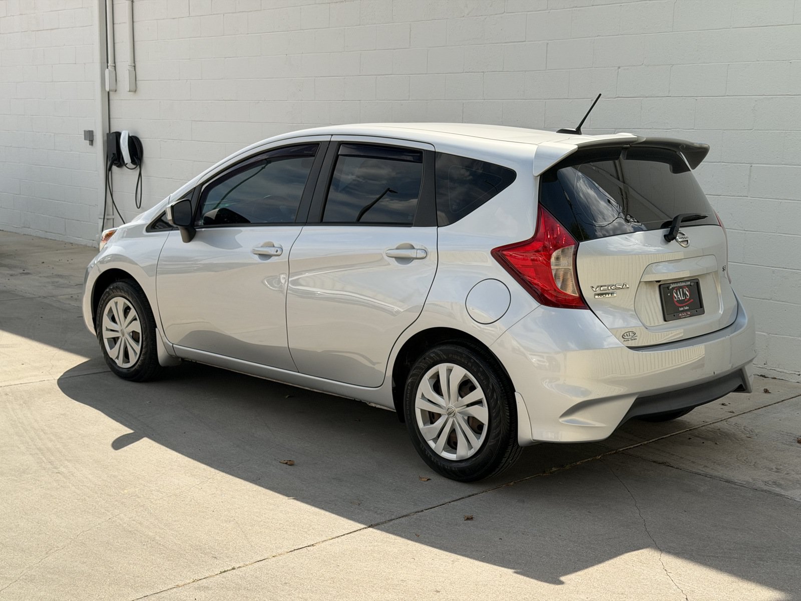 Used 2018 Nissan Versa Note SV FWD image 7