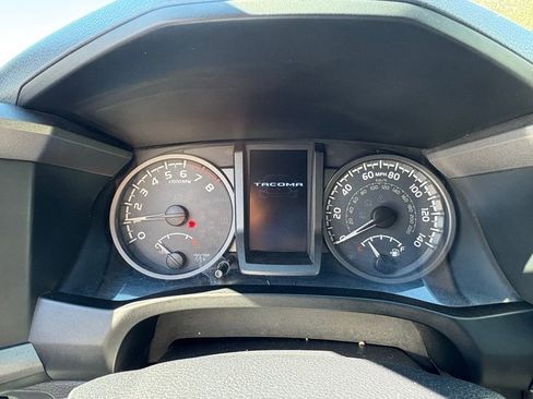 Used 2019 Toyota Tacoma TRD Off-Road image 16