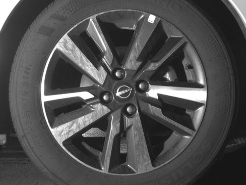 Used 2025 Nissan Versa SV image 13