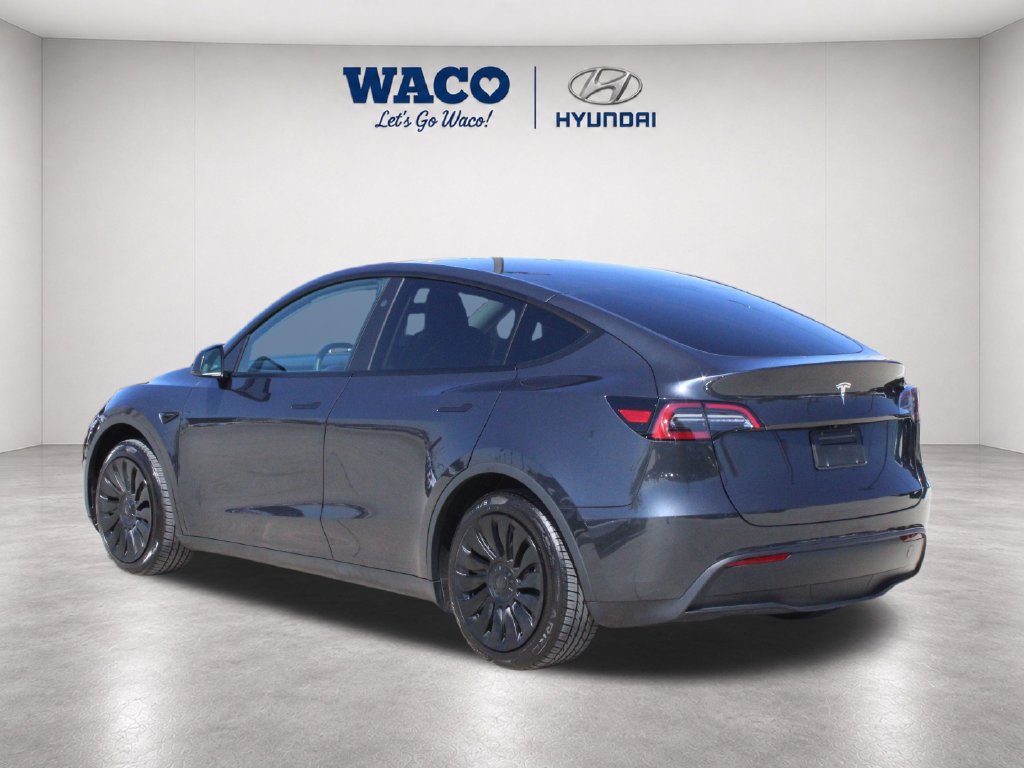 Used 2025 Tesla Model Y Long Range RWD image 5