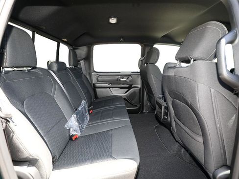 New 2026 RAM 1500 Express AWD/4WD image 21