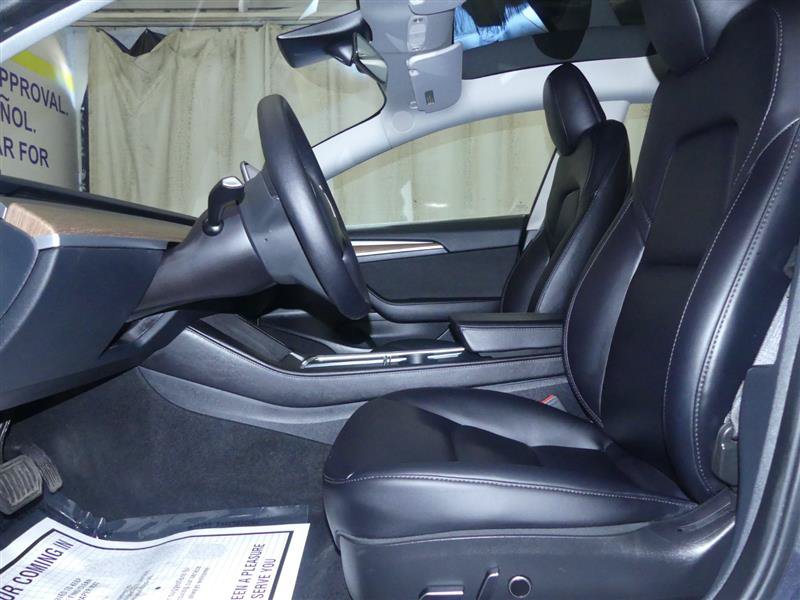 Used 2023 Tesla Model 3 Standard Range RWD image 18