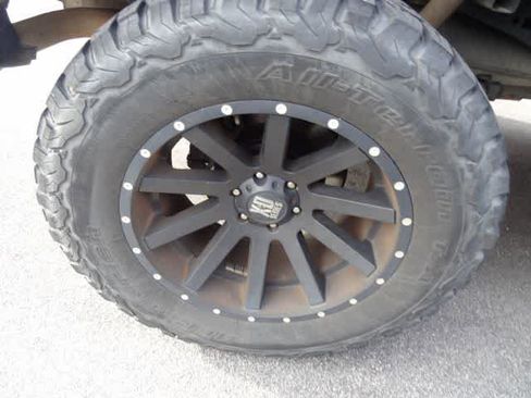 Used 2017 Ford F150 XLT w/ Equipment Group 302A Luxury image 12