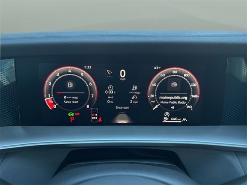 New 2026 Volkswagen Tiguan SE R-Line image 18