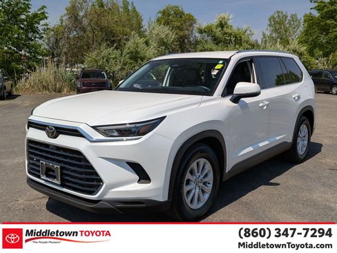 Certified 2024 Toyota Grand Highlander AWD image 7
