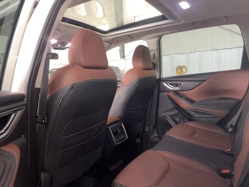 Used 2023 Subaru Forester Touring AWD/4WD image 8