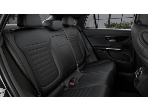 Certified 2025 Mercedes-Benz GLC 300 4MATIC image 5