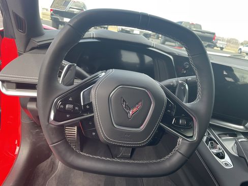 Used 2025 Chevrolet Corvette Stingray Coupe w/ 1LT image 10