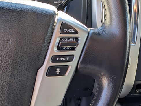 Certified 2021 Nissan Titan SL w/ Moonroof Package image 33