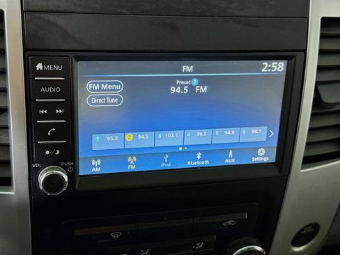 Used 2020 Nissan Frontier S image 6