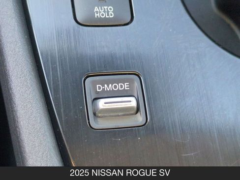 Certified 2025 Nissan Rogue SV image 21
