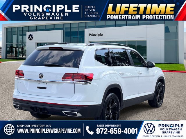 Used 2023 Volkswagen Atlas SE w/ Panoramic Sunroof Package FWD image 5