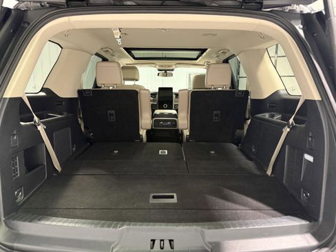 Certified 2022 Ford Expedition Limited image 7
