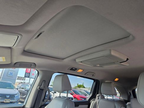 Used 2021 Honda Odyssey Touring image 15