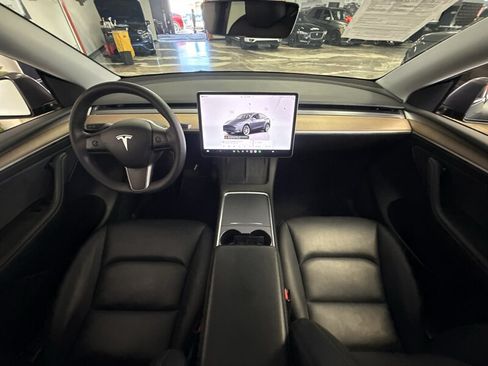 Used 2023 Tesla Model Y AWD image 20