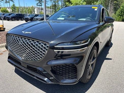 Used 2024 Genesis GV70 3.5T Sport w/ Sport Prestige Package AWD/4WD image 3