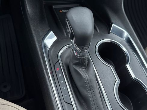 Certified 2023 Chevrolet Traverse LT w/ LT Premium Package image 27