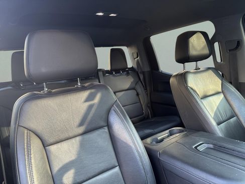 Used 2020 Chevrolet Silverado 1500 LT Trail Boss image 18