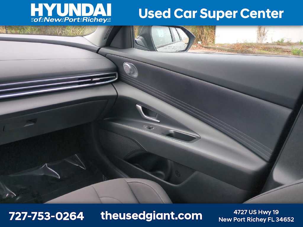Certified 2024 Hyundai Elantra SEL FWD image 17