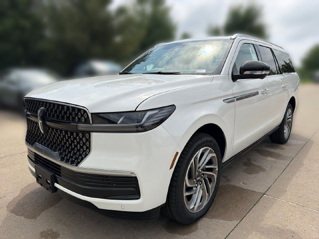 New 2026 Lincoln Navigator L Reserve AWD/4WD image 10