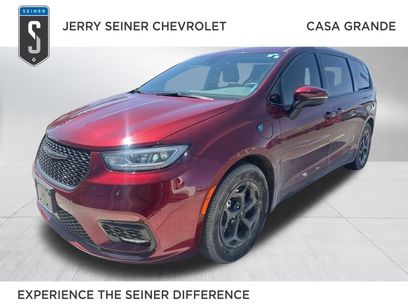 Used 2023 Chrysler Pacifica Touring-L w/ S Appearance Package
