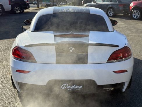 Used 2015 BMW Z4 sDrive28i image 4