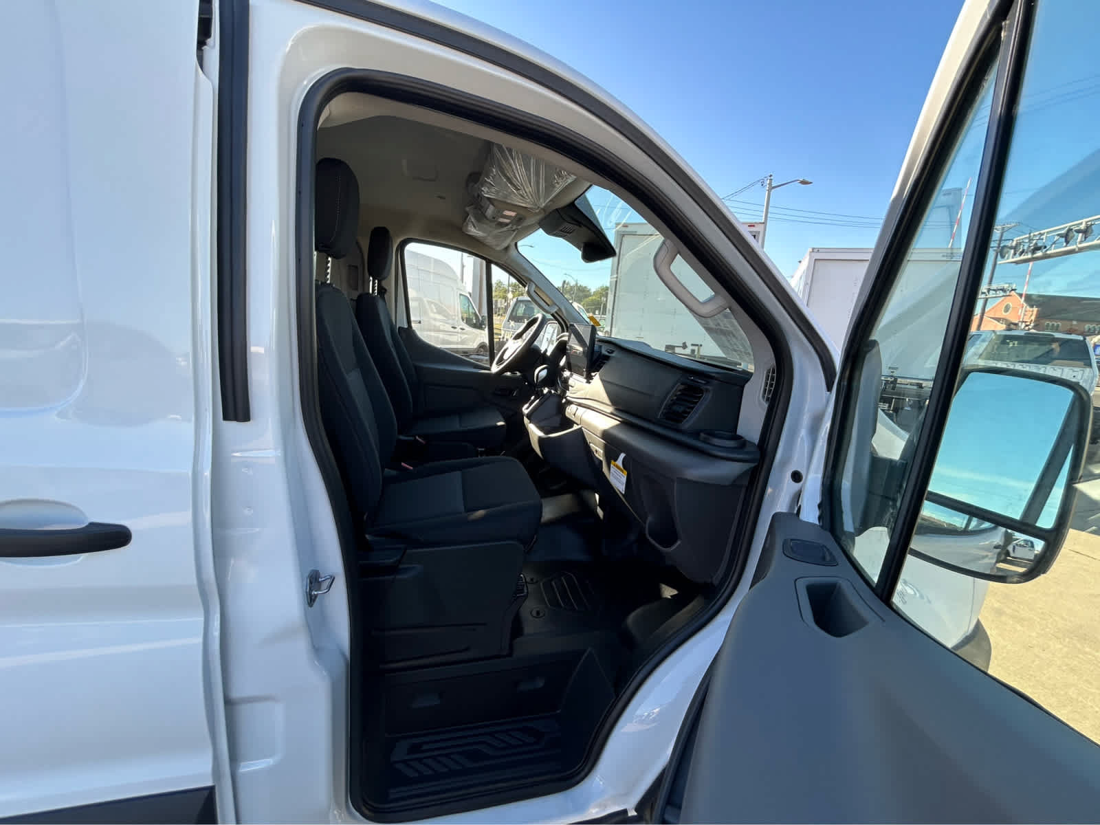 New 2027 Ford Transit 250 Low Roof RWD image 14