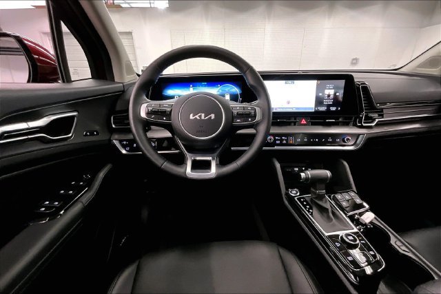 Used 2025 Kia Sportage SX FWD image 6