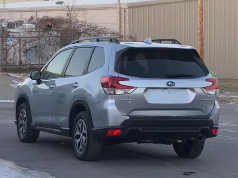 Used 2022 Subaru Forester Premium w/ Popular Package #1 image 10