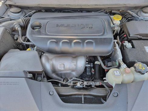 Used 2023 Jeep Cherokee Altitude Lux AWD/4WD image 23